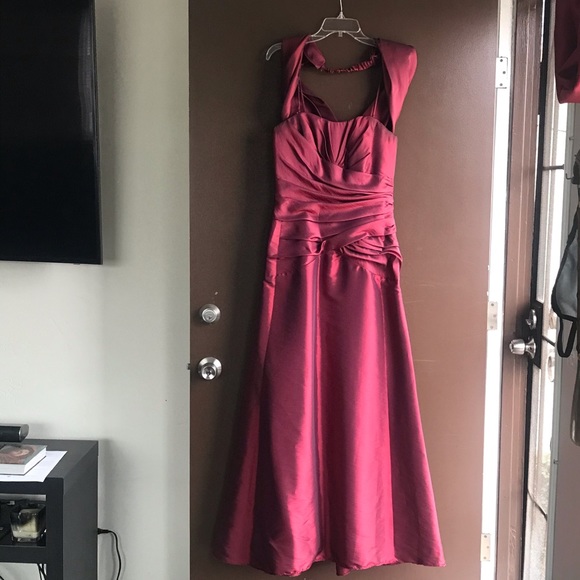 Exclusive Jordan Bridesmaid Dress - Picture 5 of 9